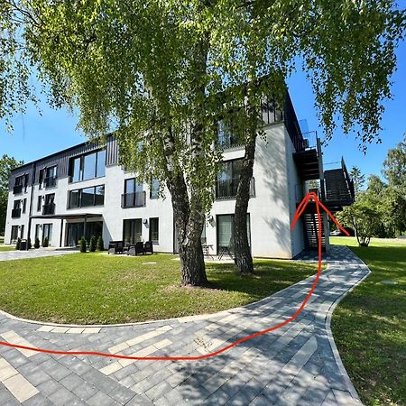 Lovely Apartment By The Sea. Ķesterciems Buitenkant foto