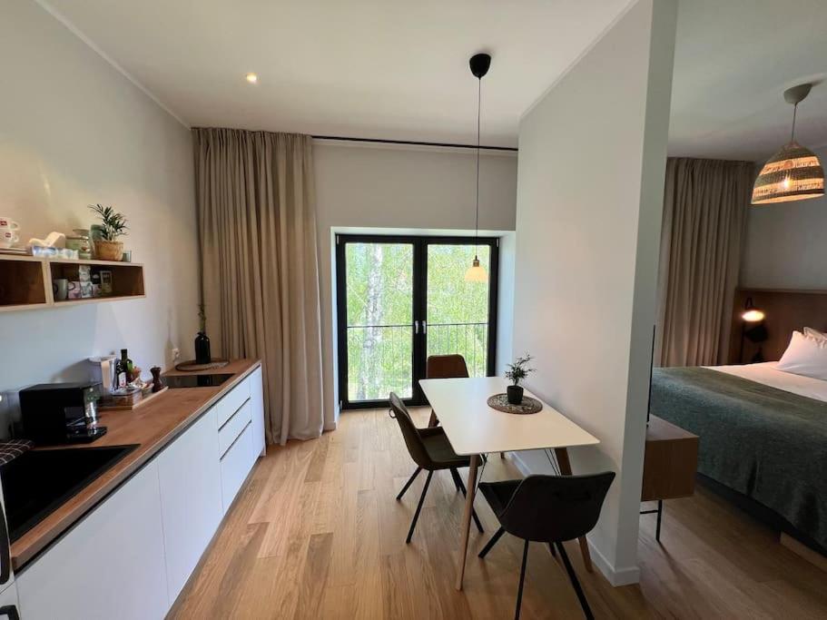 Lovely Apartment By The Sea. Ķesterciems Buitenkant foto